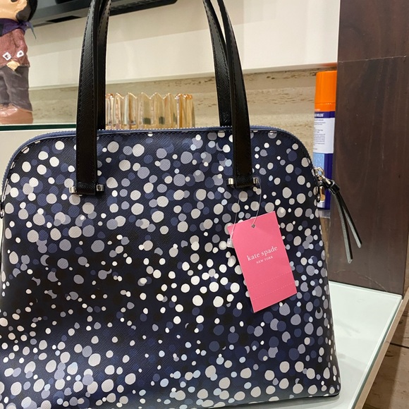 kate spade Handbags - Selling my Original Brand New Kate Spade Tote Bag.